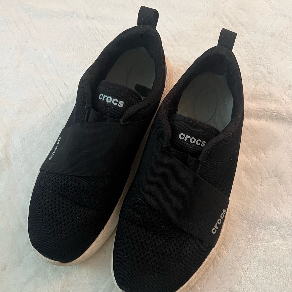 Crocs LiteRide Modfoam Sneaker. Slip On. Black. Men’s 7, Women’s 8.5.